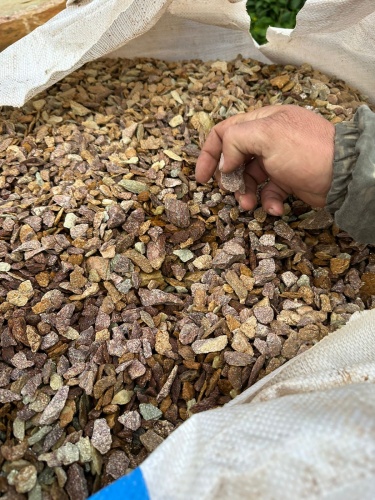 Златолит персиковый декоративная каменная крошка купить в Яхрома