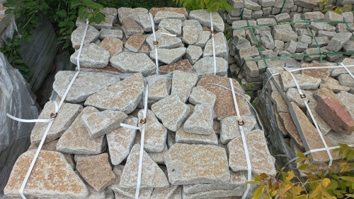 Плитняк гранитный галтованный купить в Яхрома