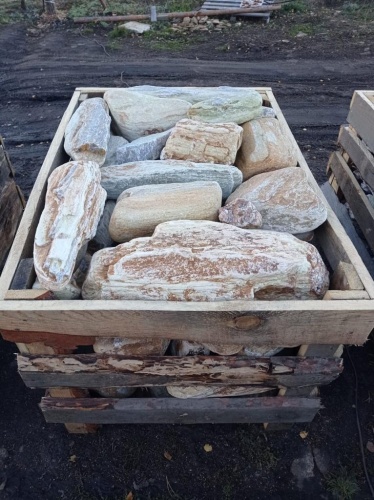 Златолит жёлтый, жёлто-зелёный глыбки и валуны для ланшафтного дизайна купить в Яхрома