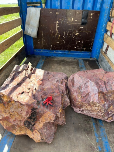 Ландшафтные глыбы красно-фиолетовые 200-1000 килограмм купить в Яхрома