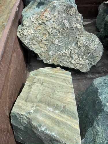 Ландшафтные глыбы зелёные 200-500 килограмм купить в Яхрома