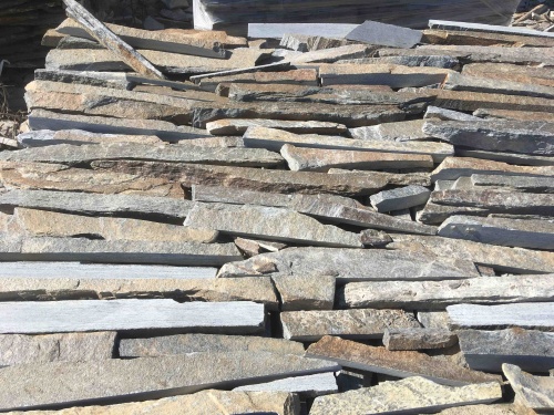 Горбушка златолит мультиколор для облицовки купить в Яхрома