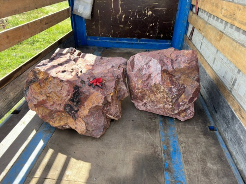 Ландшафтные глыбы красно-фиолетовые 200-1000 килограмм купить в Яхрома