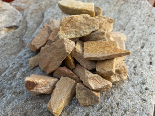 Златолит жёлтый декоративная каменная крошка купить в Яхрома