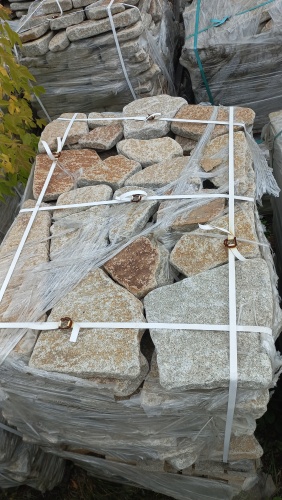 Плитняк галтованный гранитный для ландшафтного дизайна купить в Яхрома