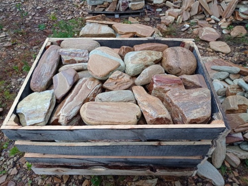 Златолит жёлтый, жёлто-зелёный глыбки и валуны для ланшафтного дизайна купить в Яхрома