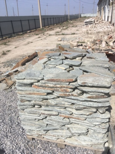 Златолит серебристый галтованный для лестниц купить в Яхрома