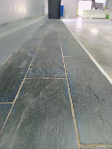 Плитка чёрная из натурального камня фасадная 30 см * 5 см, толщина 7 мм -30 мм купить в Яхрома